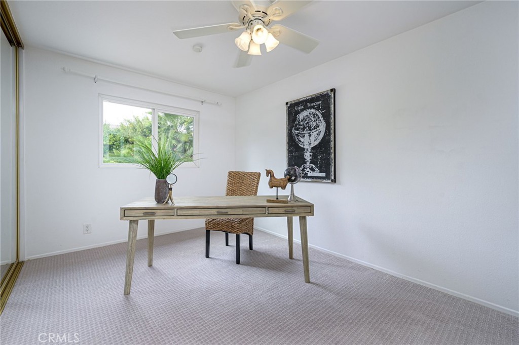 4373 SMOKETREE Avenue