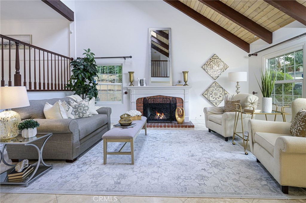 4373 SMOKETREE Avenue