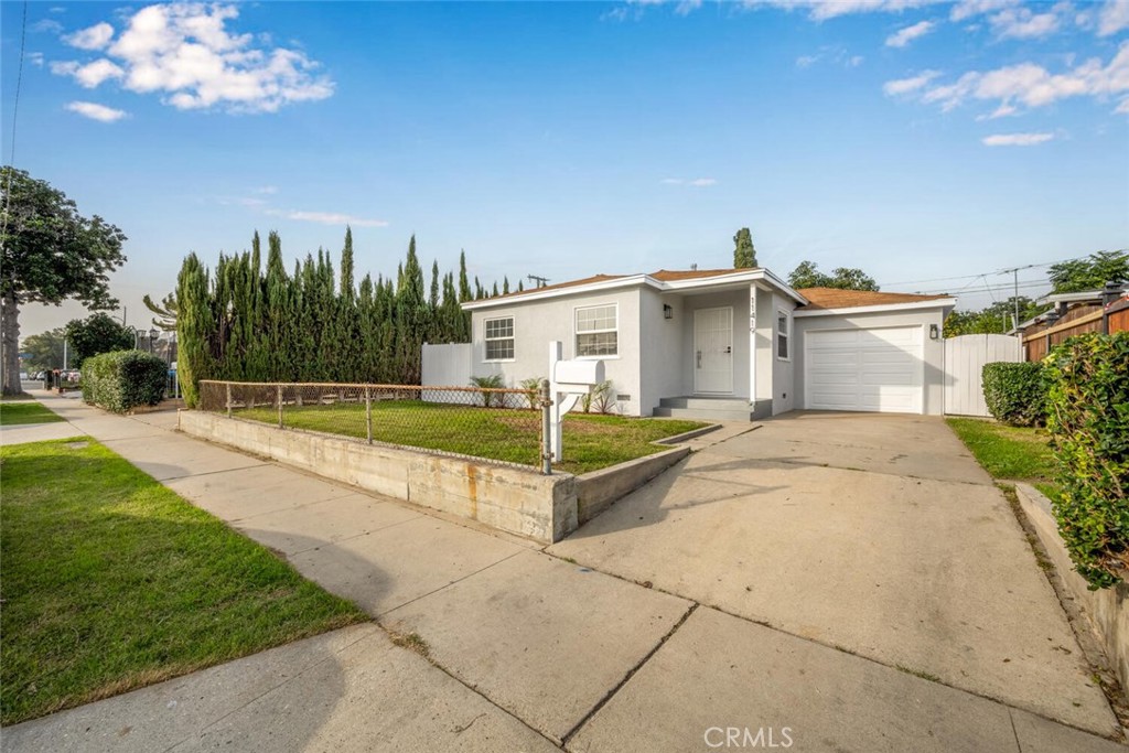 11419 Belcher Street