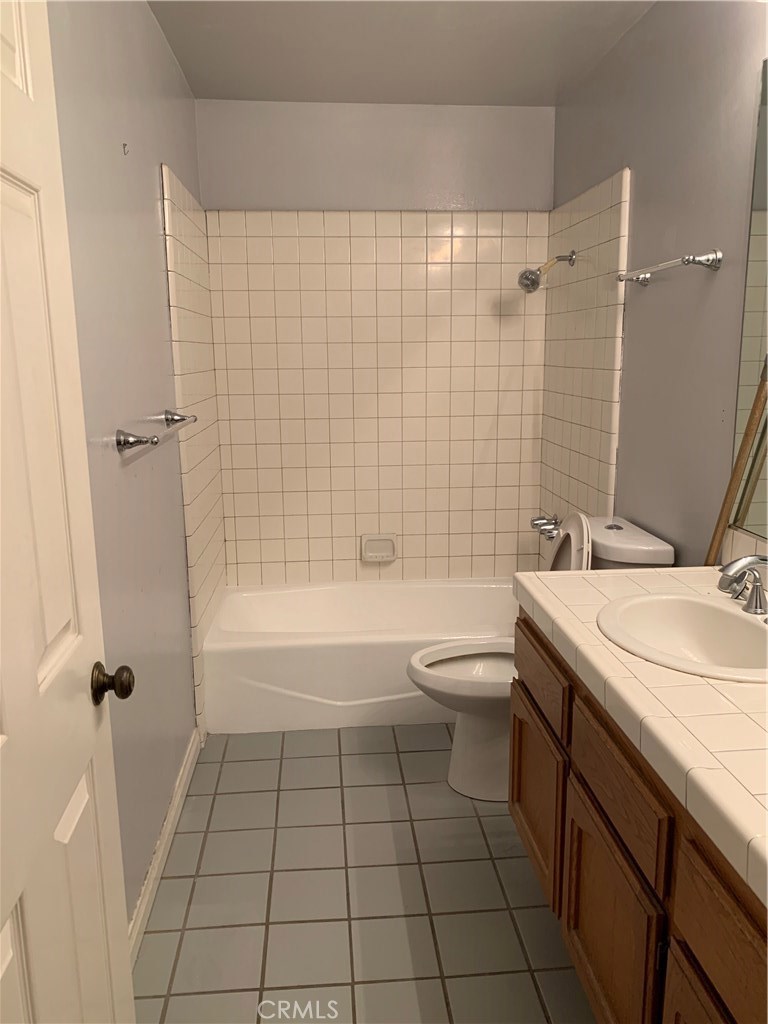 11620 Warner Avenue 524