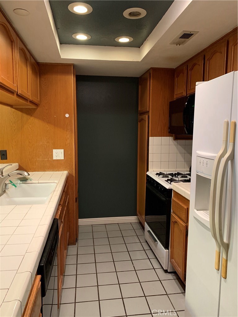 11620 Warner Avenue 524