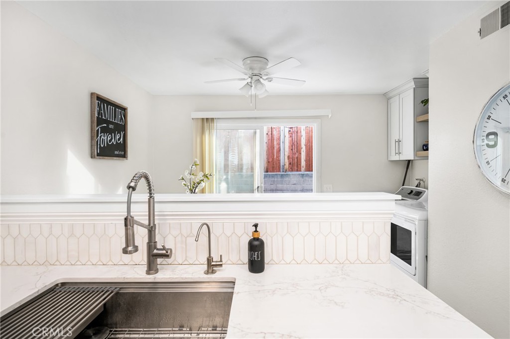 123 N Kodiak Street C