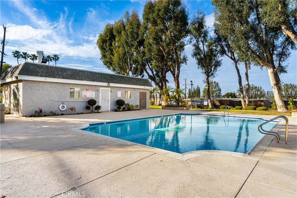 123 N Kodiak Street C