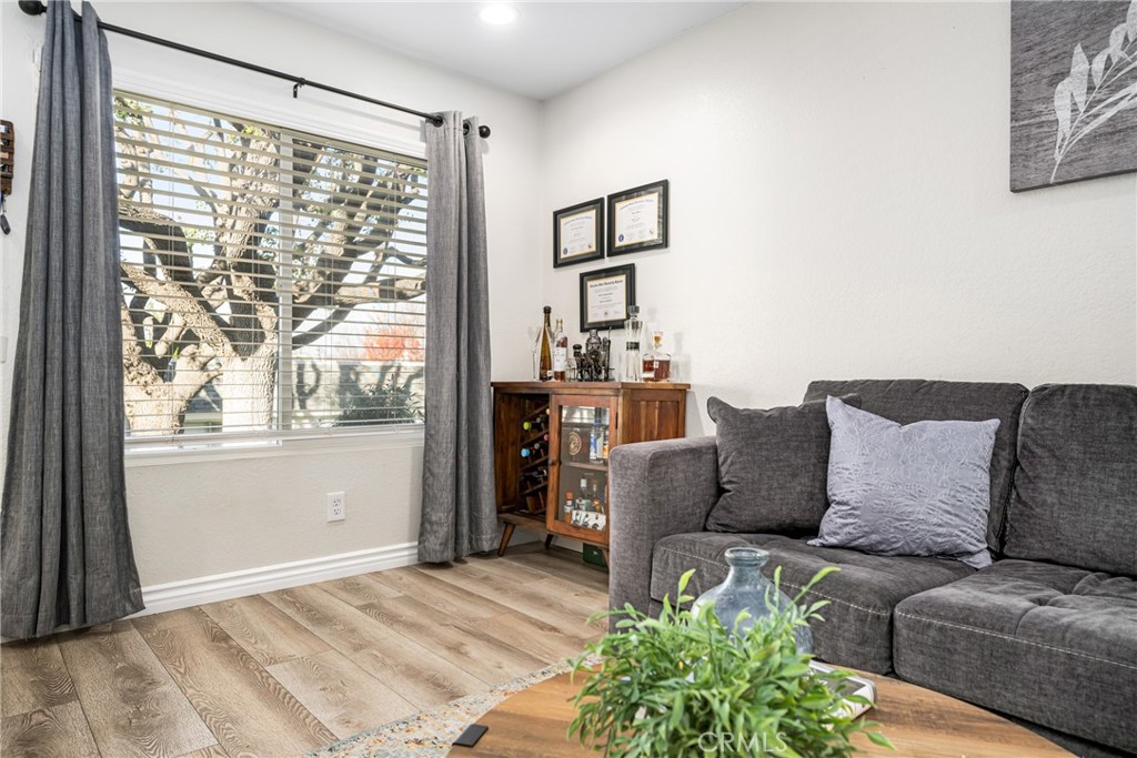 123 N Kodiak Street C