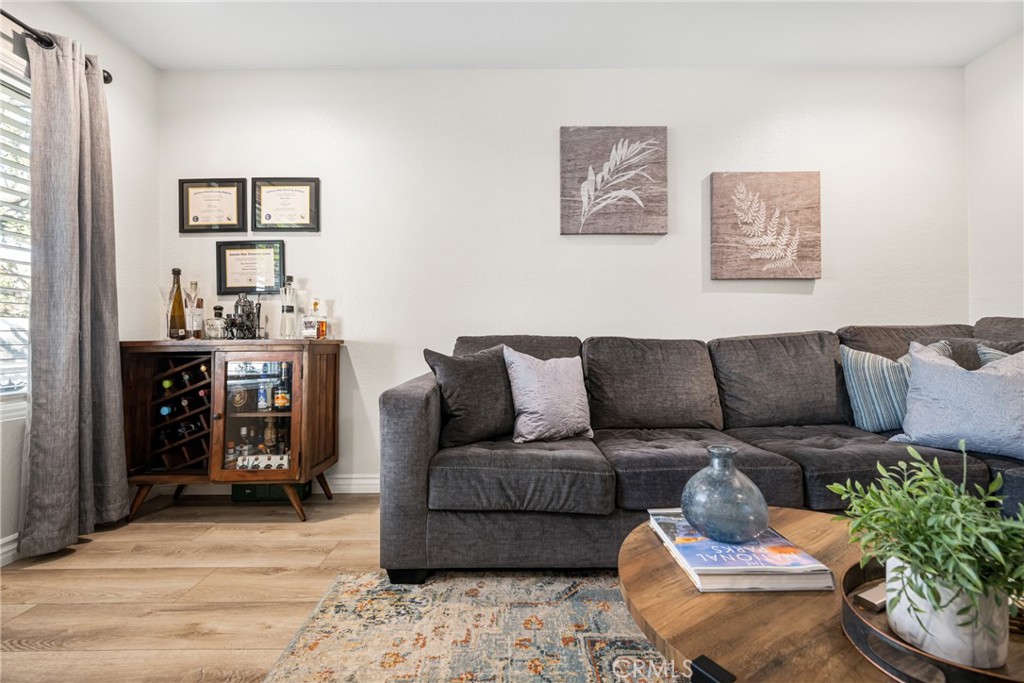 123 N Kodiak Street C