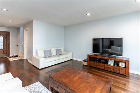 1020 Loma Vista Place