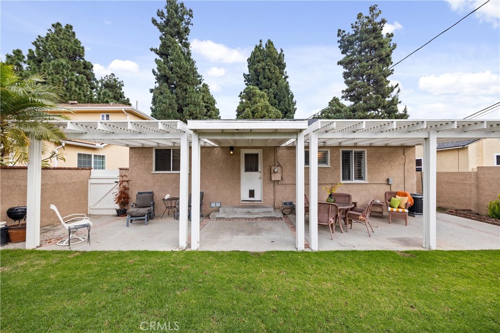 3833 Knoxville Avenue