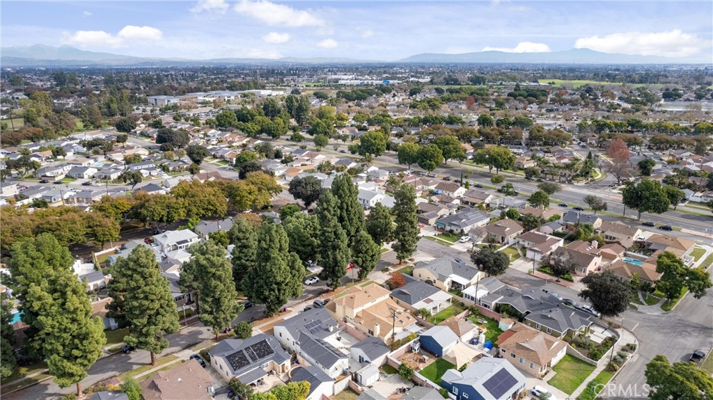 3833 Knoxville Avenue