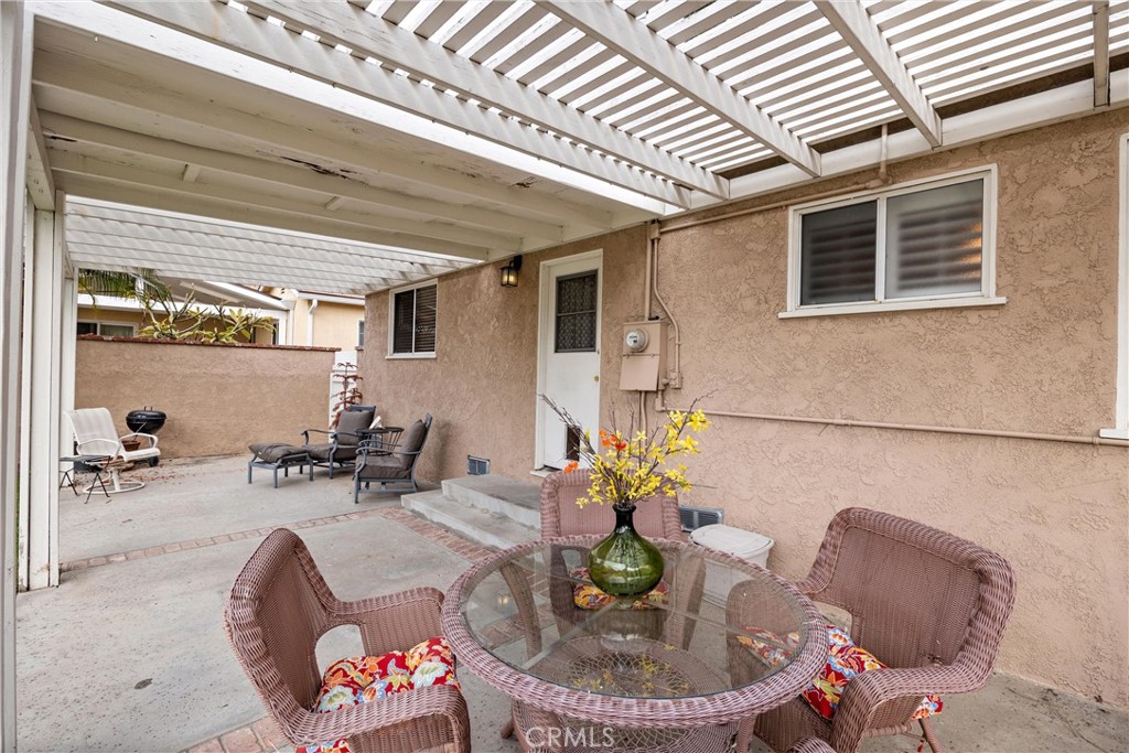 3833 Knoxville Avenue