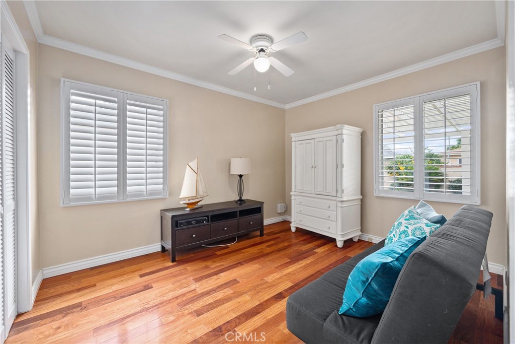 3833 Knoxville Avenue