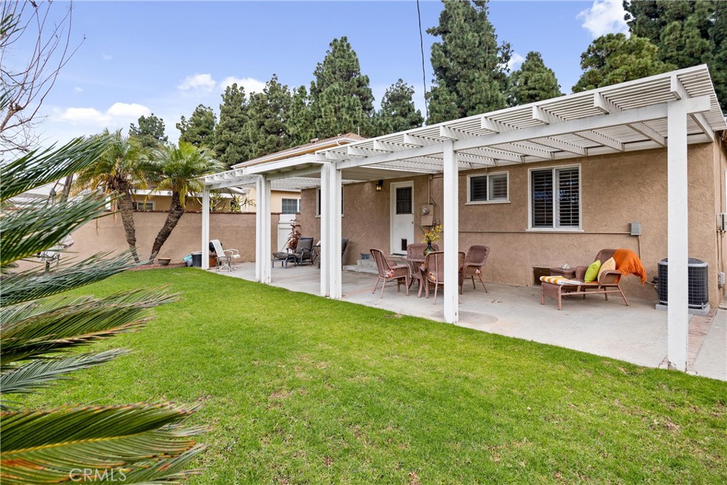 3833 Knoxville Avenue