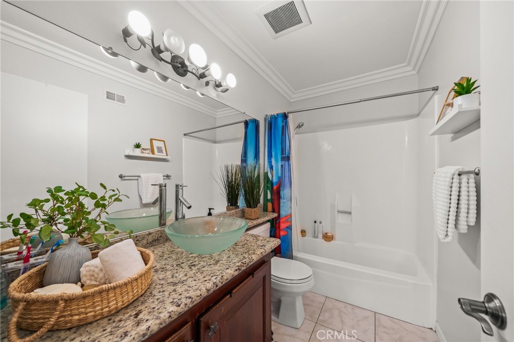 2530 East Elsiena Way