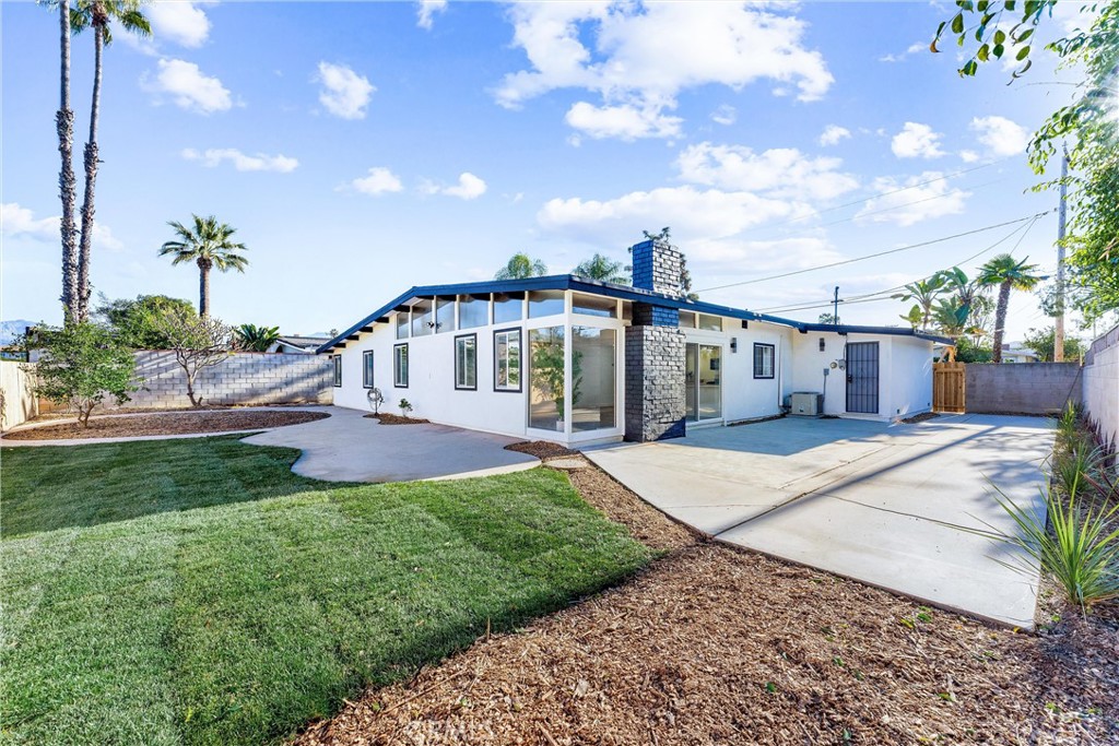 589 E Algrove Street