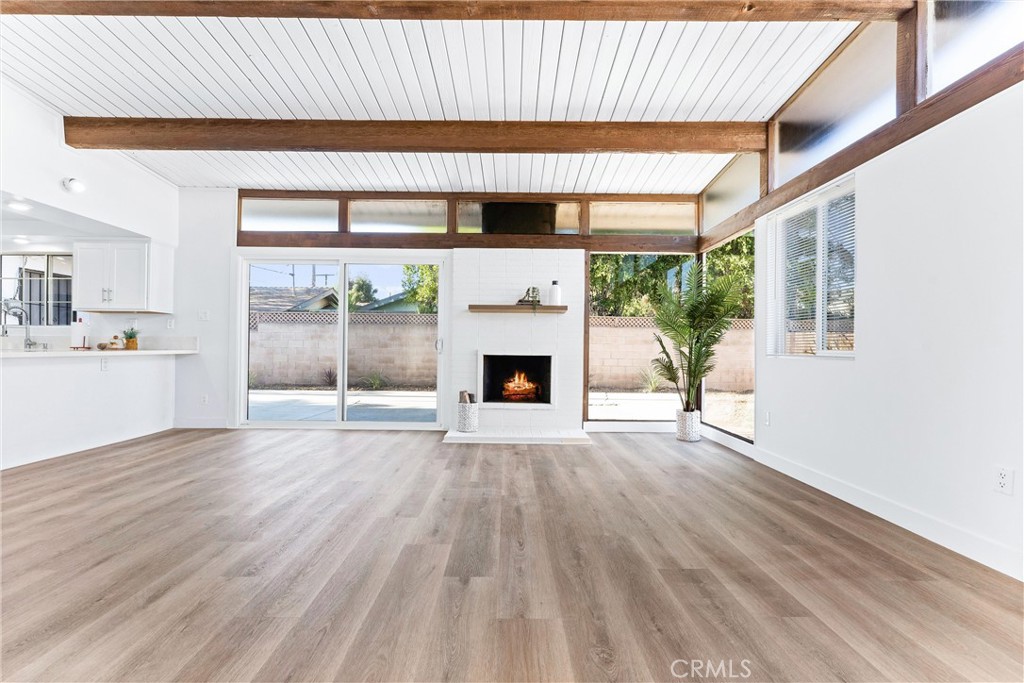 589 E Algrove Street