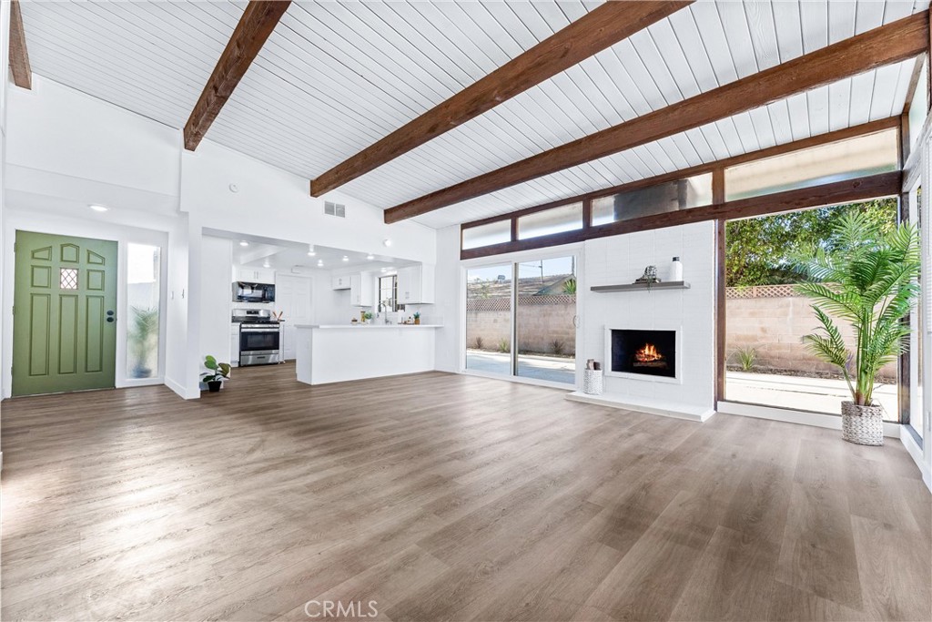 589 E Algrove Street