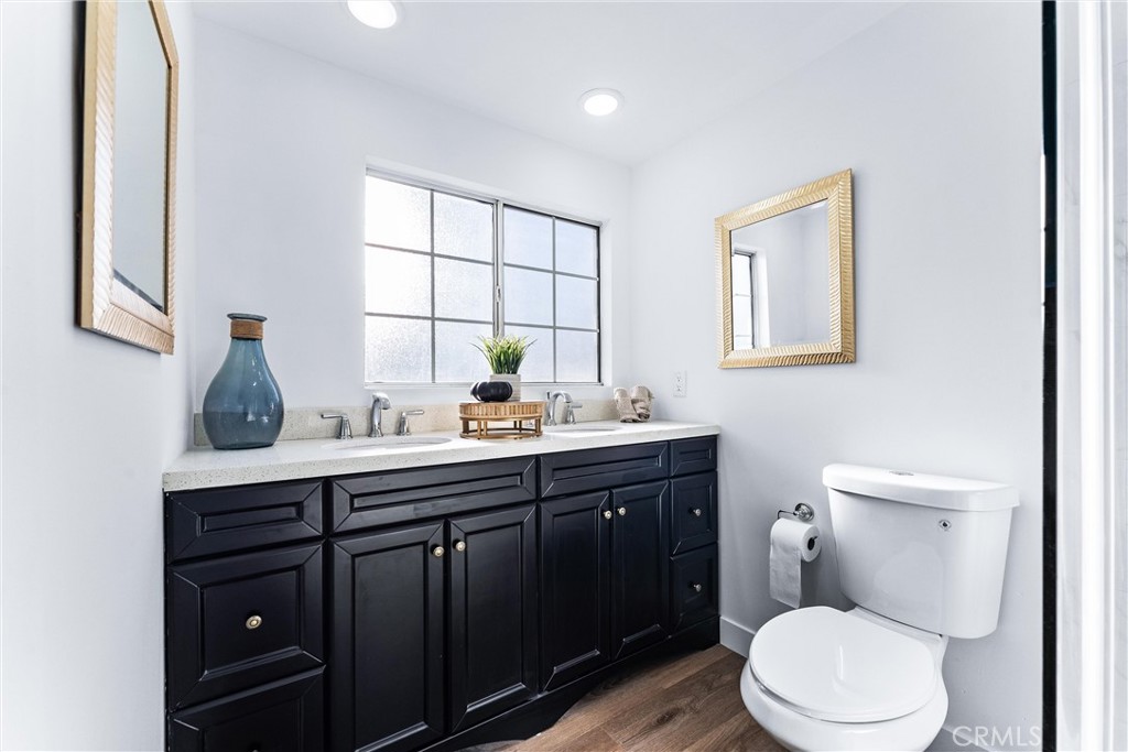 589 E Algrove Street