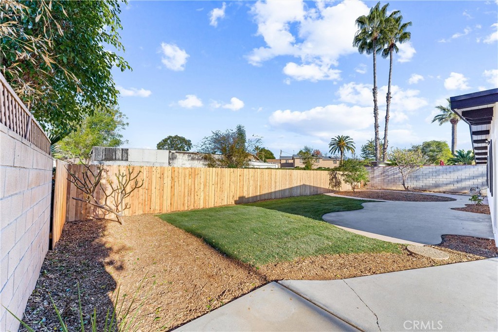 589 E Algrove Street