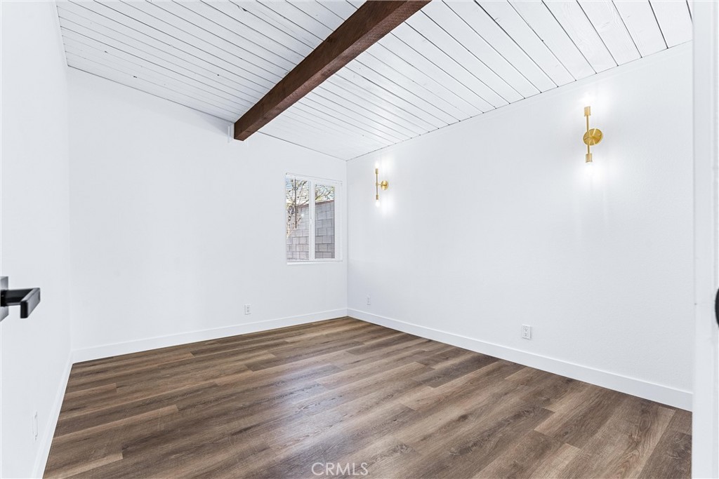 589 E Algrove Street