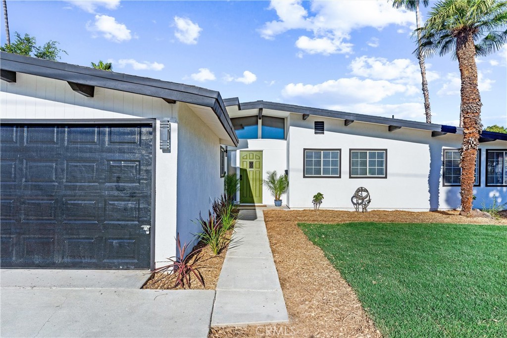 589 E Algrove Street