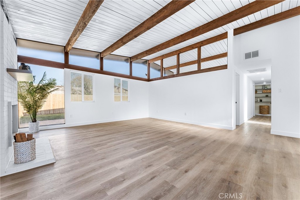 589 E Algrove Street