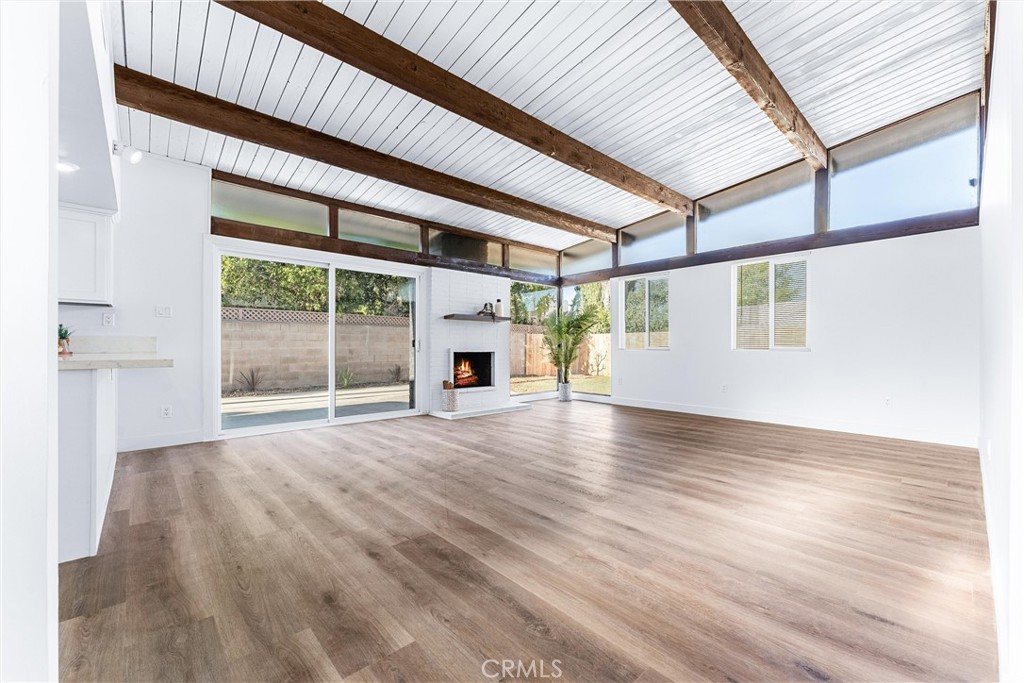 589 E Algrove Street