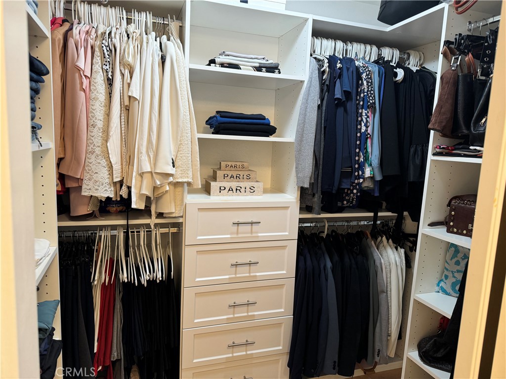 825 S Shenandoah Street 104