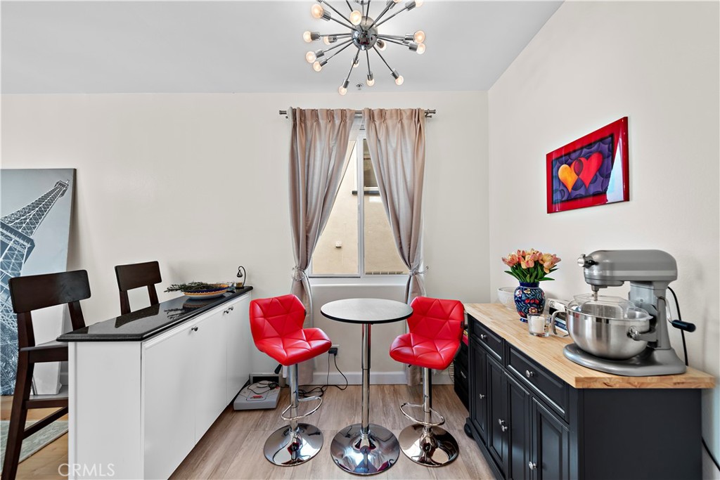 825 S Shenandoah Street 104