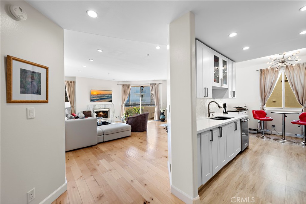 825 S Shenandoah Street 104