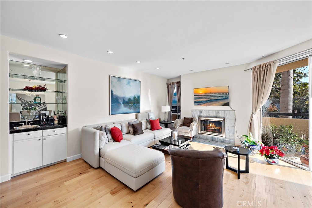 825 S Shenandoah Street 104