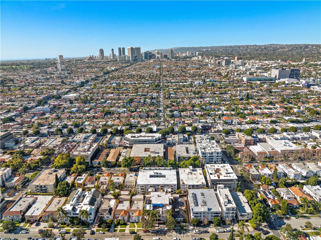 825 S Shenandoah Street 104