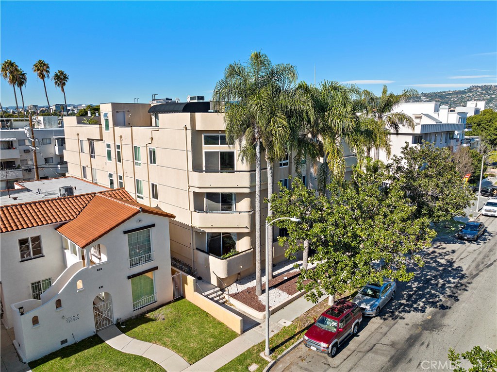 825 S Shenandoah Street 104