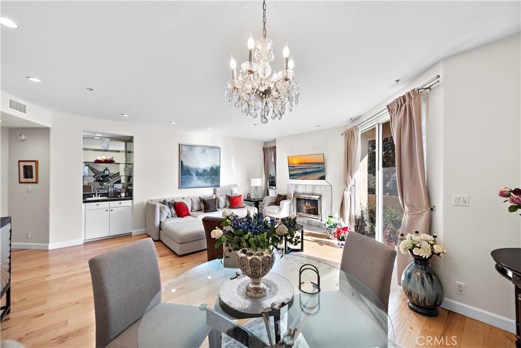 825 S Shenandoah Street 104