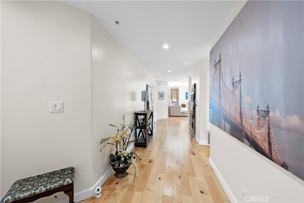 825 S Shenandoah Street 104