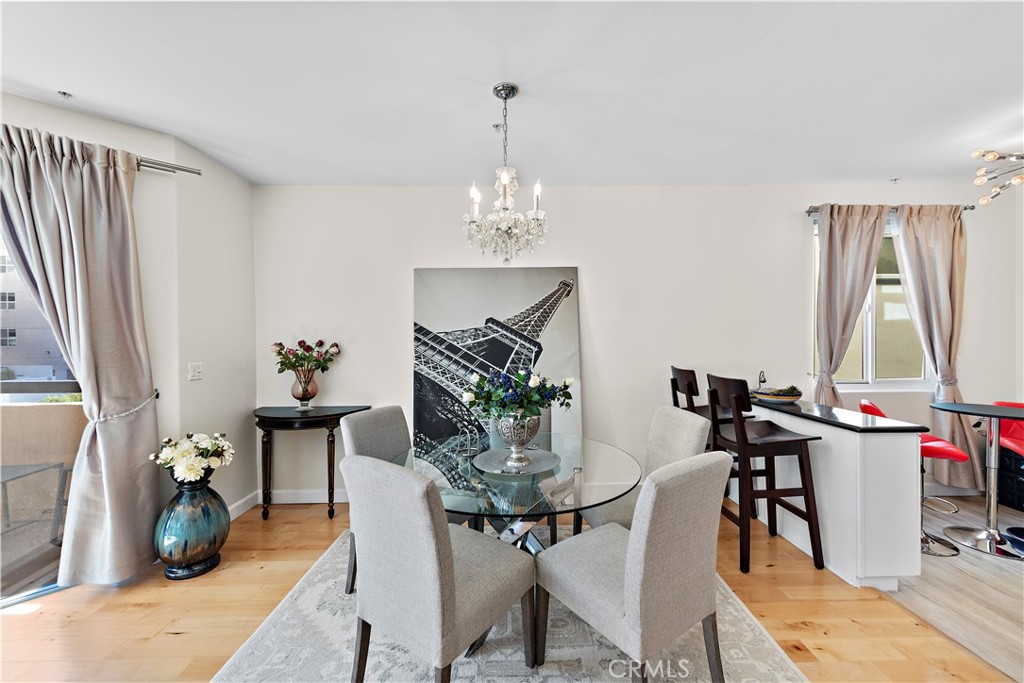 825 S Shenandoah Street 104