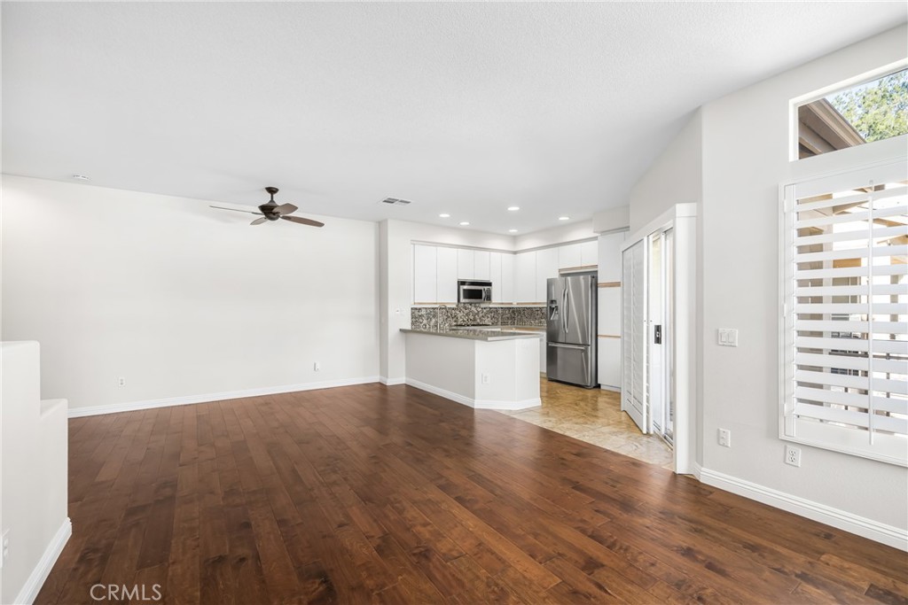 1014 S Country Glen Way