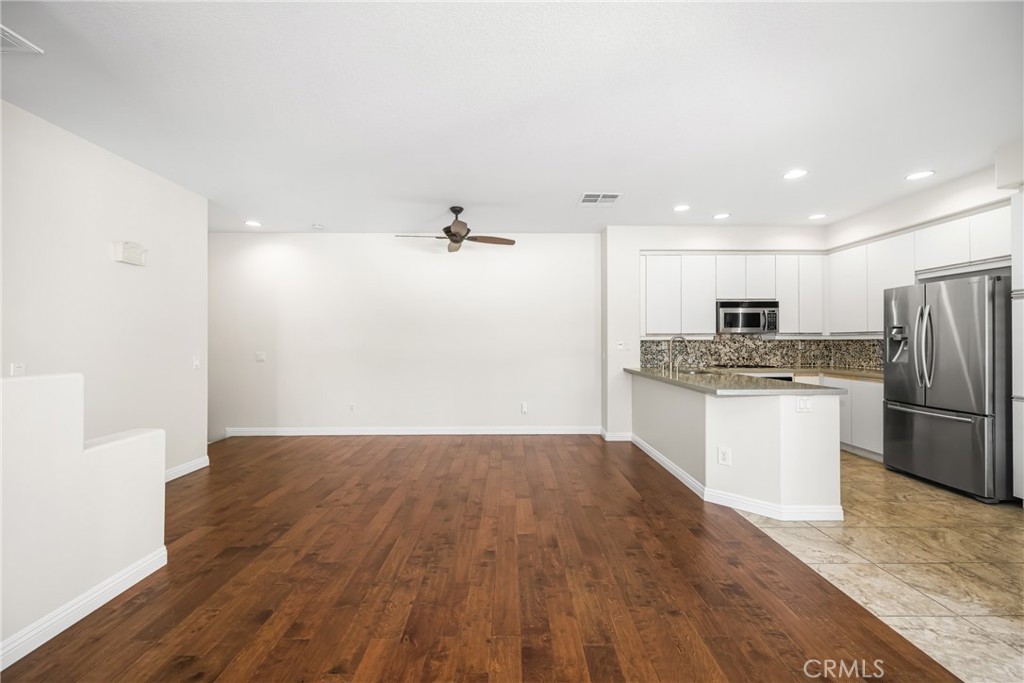 1014 S Country Glen Way