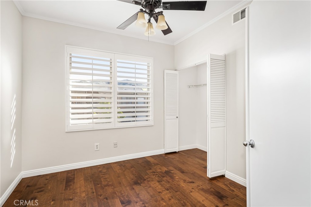 1014 S Country Glen Way