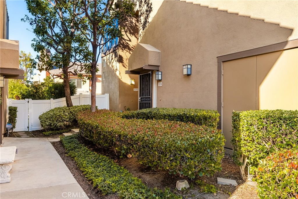 1014 S Country Glen Way