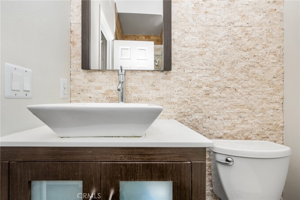 1014 S Country Glen Way