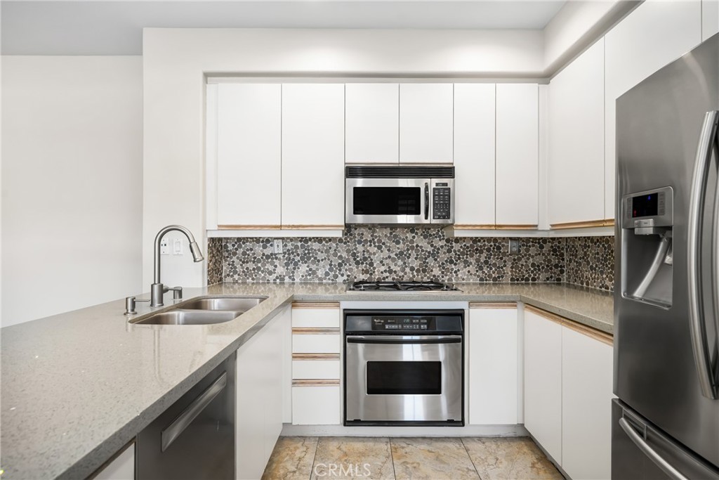 1014 S Country Glen Way