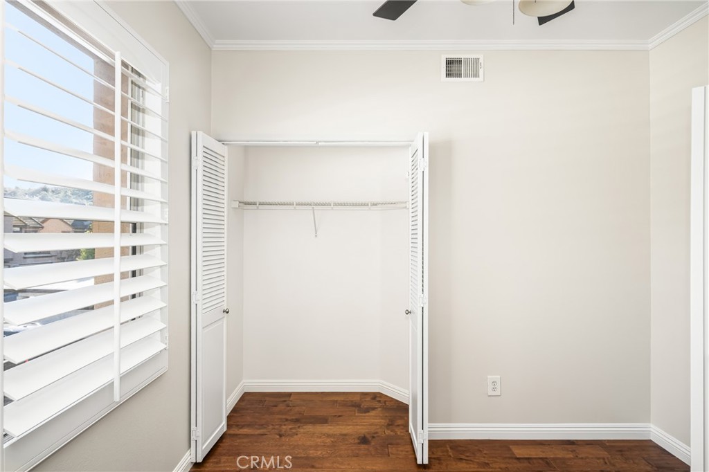 1014 S Country Glen Way