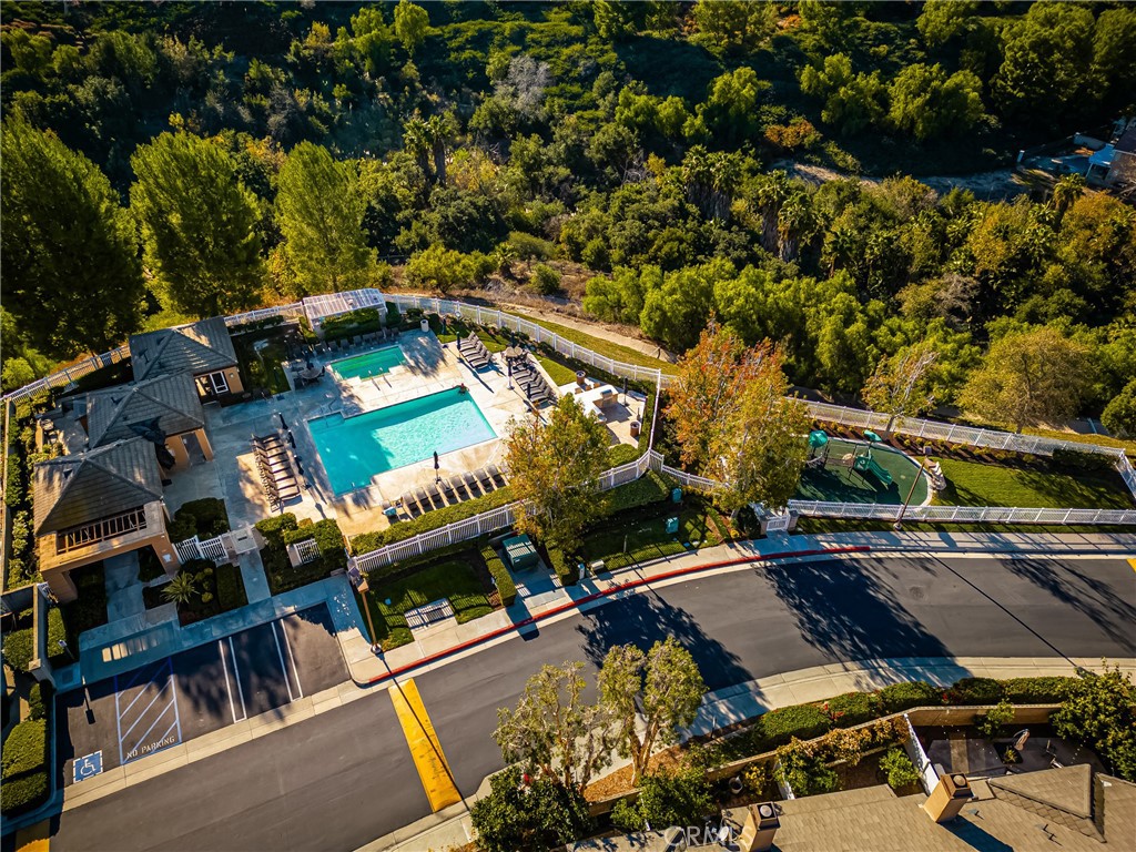 1014 S Country Glen Way