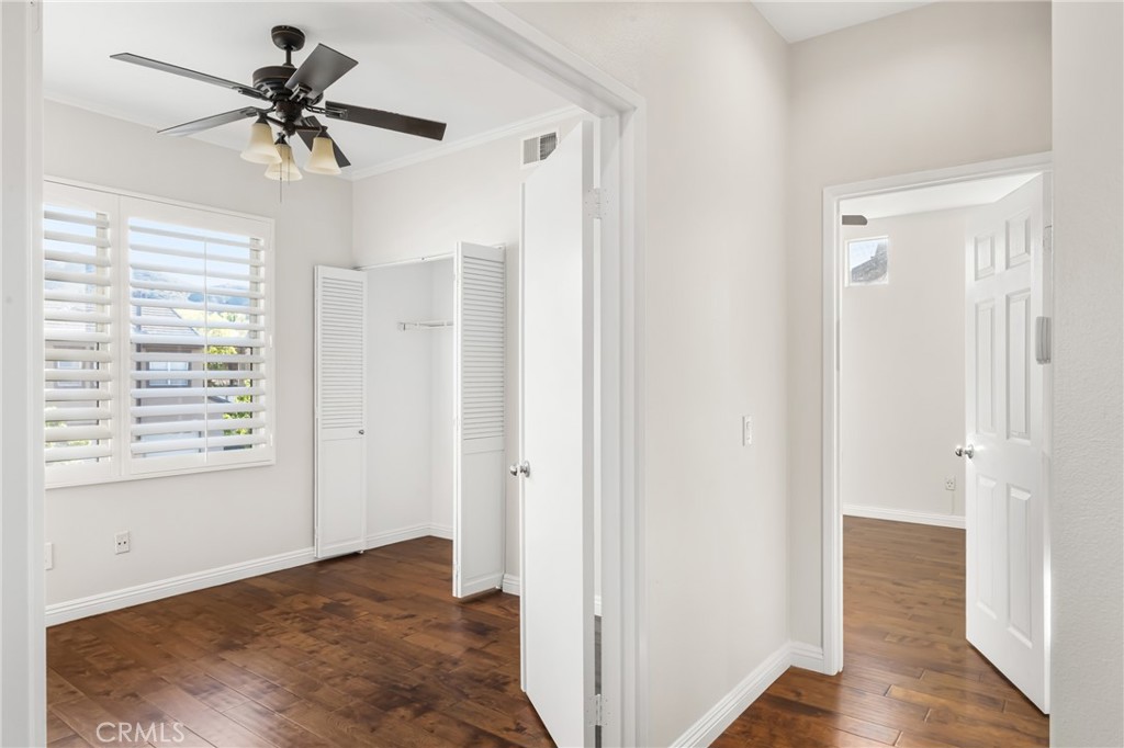 1014 S Country Glen Way