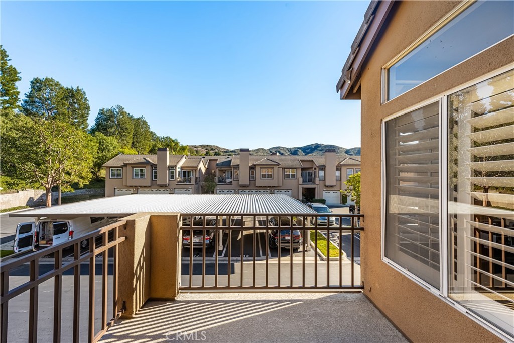 1014 S Country Glen Way