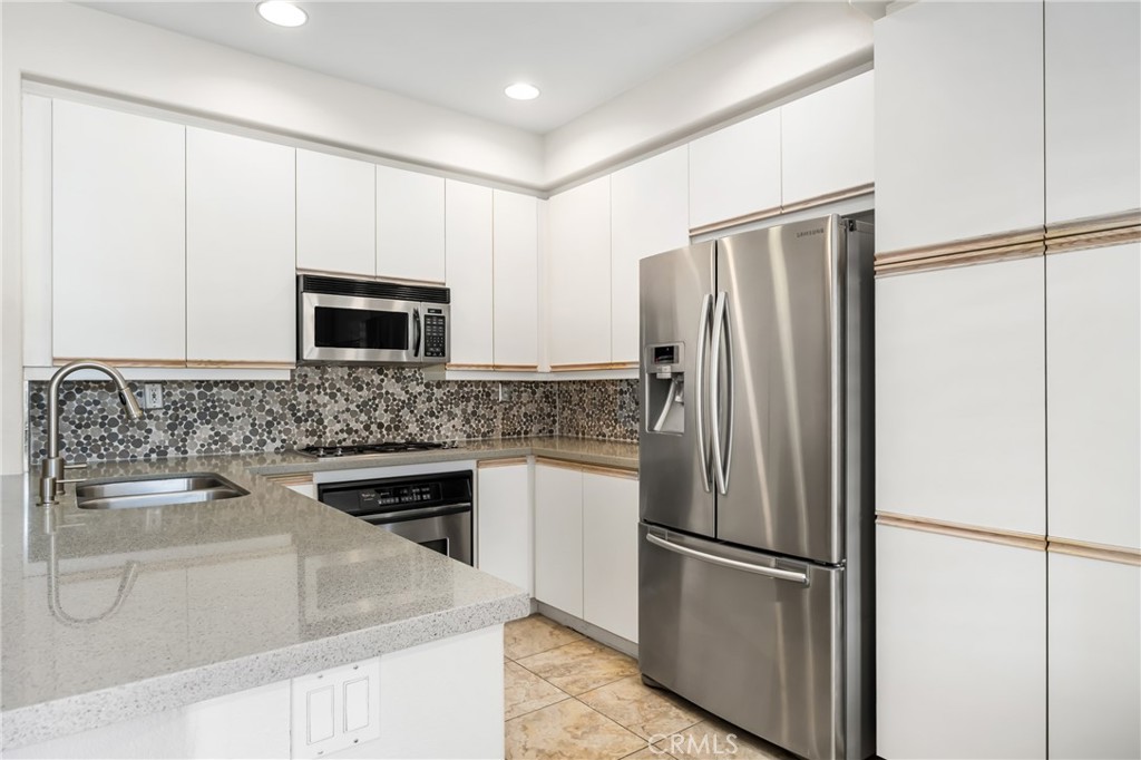 1014 S Country Glen Way