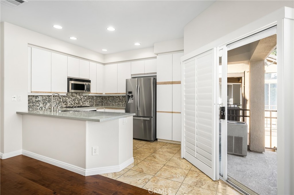 1014 S Country Glen Way