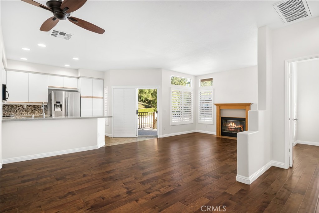 1014 S Country Glen Way