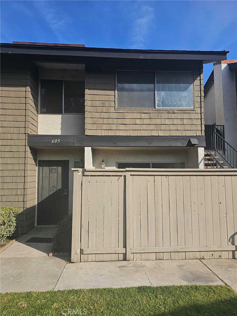 605 W Dunton Avenue 15