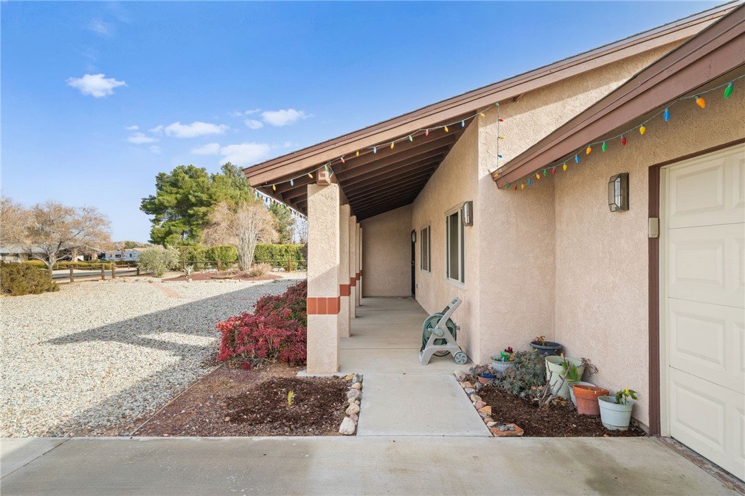 19823 Shoshonee Road