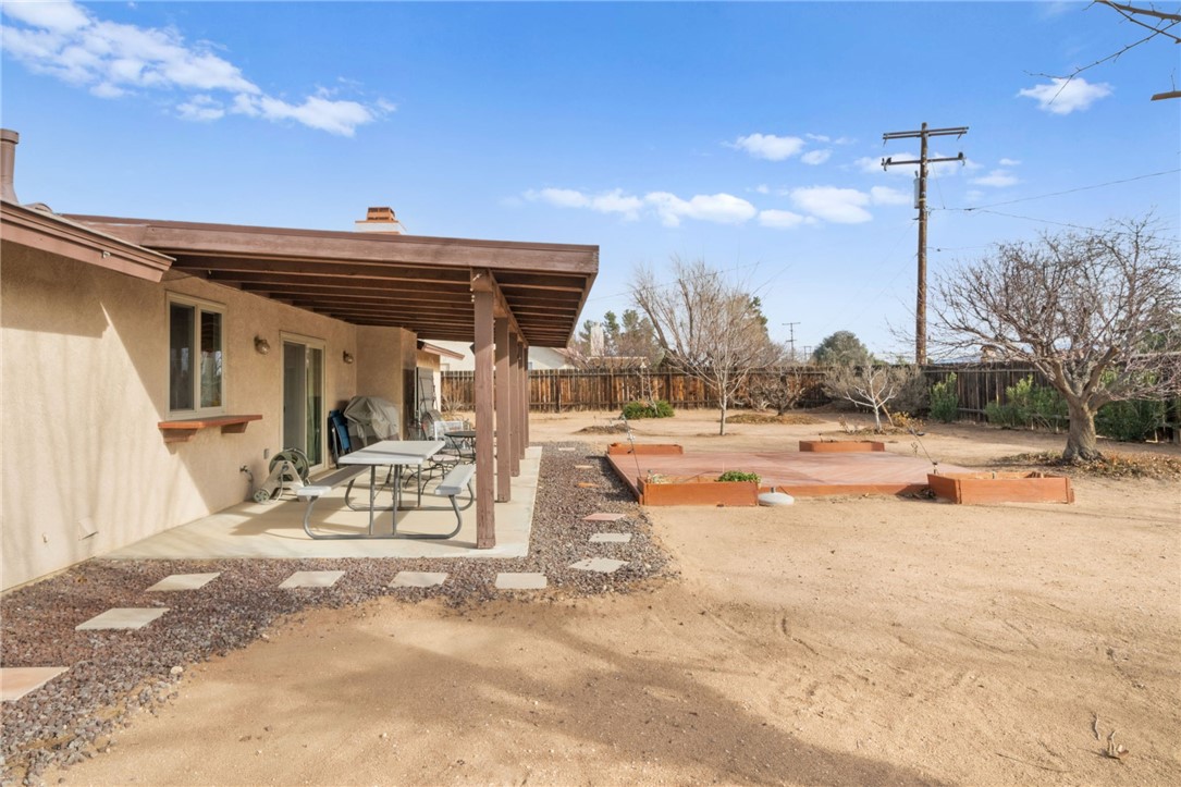 19823 Shoshonee Road